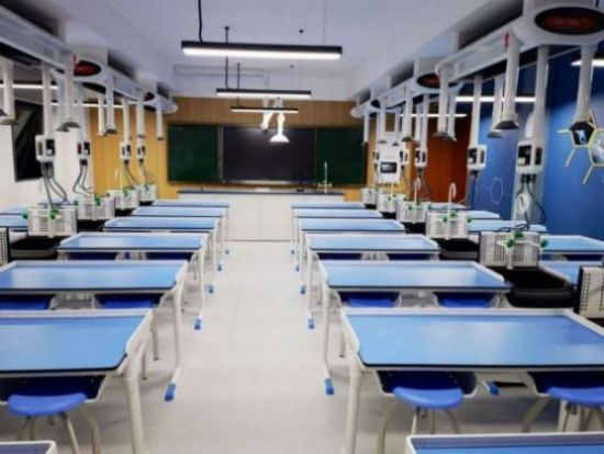 化學(xué)吊裝教室
